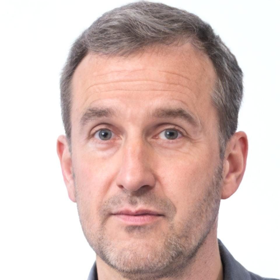 Dr. Marcus Weber, Finanzexperte